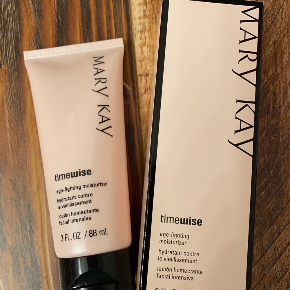TimeWise® Age-Fighting Moisturizer
Normal / Dry